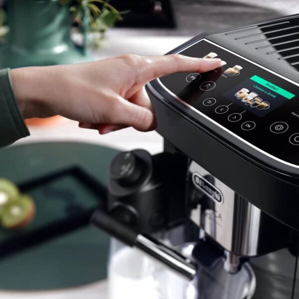 De'Longhi Magnifica Evo Next ECAM310.60.B Bean to Cup Coffee Machine – LatteCrema Hot, 10 Drinks – Black